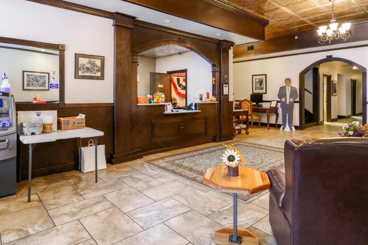 The Alcalde Hotel By Oyo Gonzales Extérieur photo