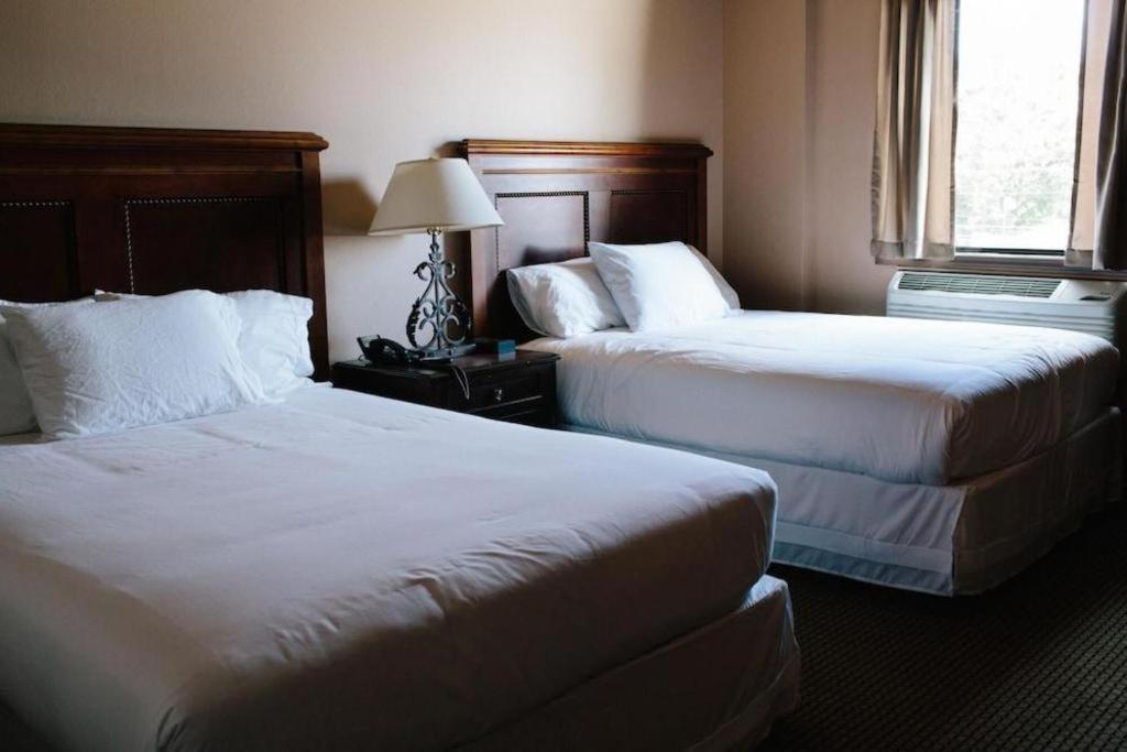 The Alcalde Hotel By Oyo Gonzales Extérieur photo